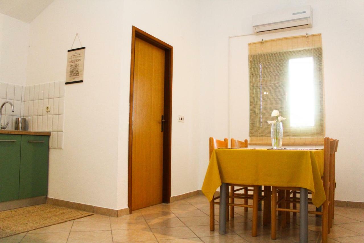 Apartment 20 Sveti Filip i Jakov Exterior foto